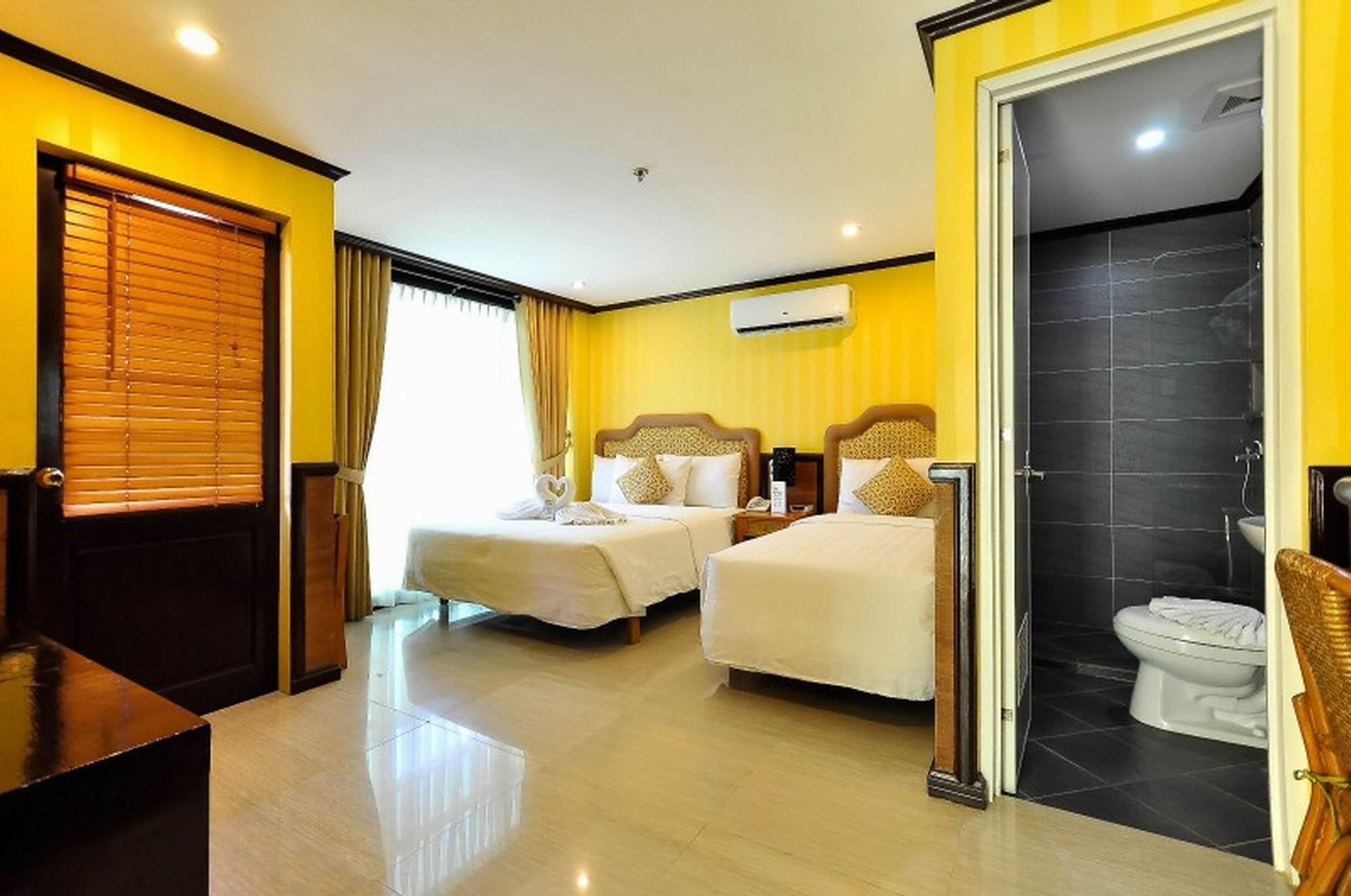 Red Coco De Boracay 3*