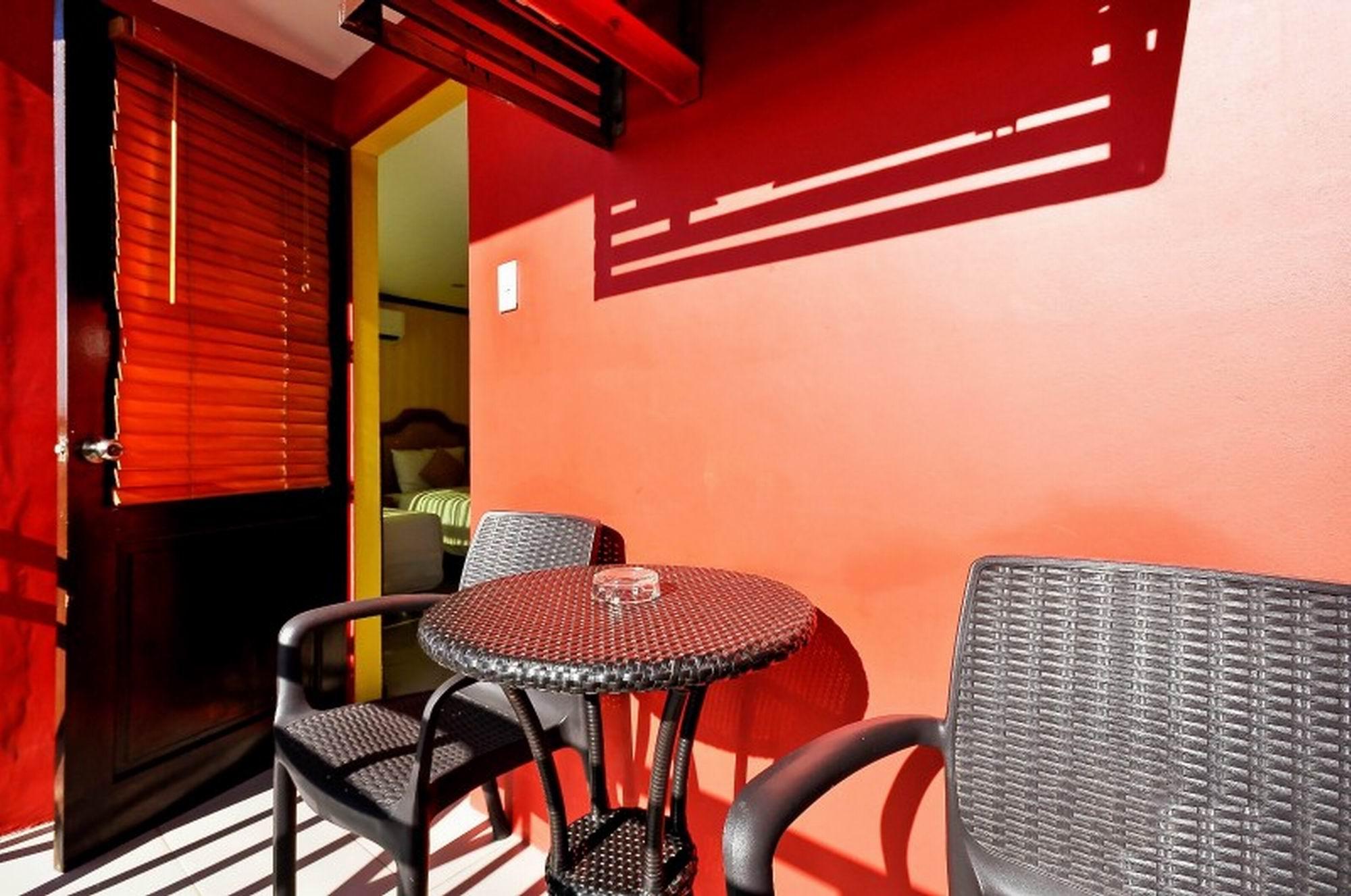 Hotel Red Coco De Boracay 3*