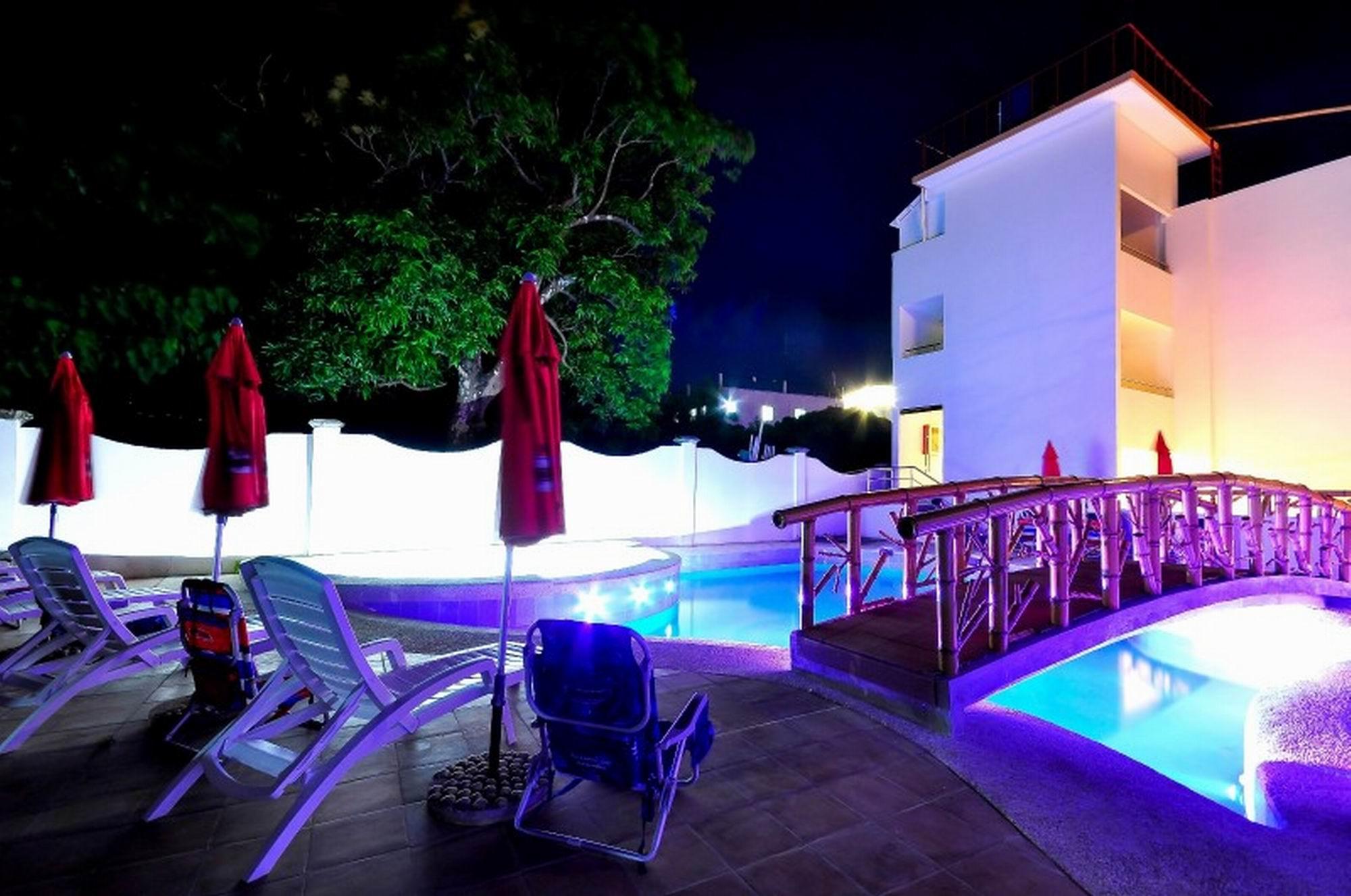 Red Coco De Boracay Hotel