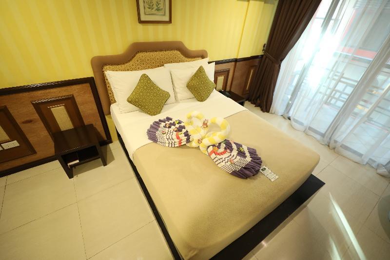 Hotel Red Coco De Boracay 3*